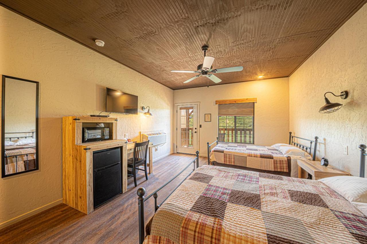 Miners Cabins #1 - Two Double Beds And Private Balcony Тумбстоун Екстериор снимка